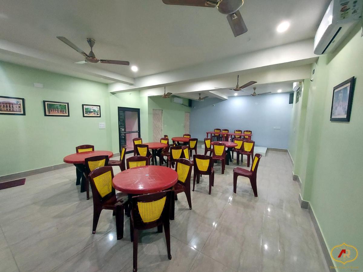 Hotel Aayes And Resort Shānti Niketan Exterior foto