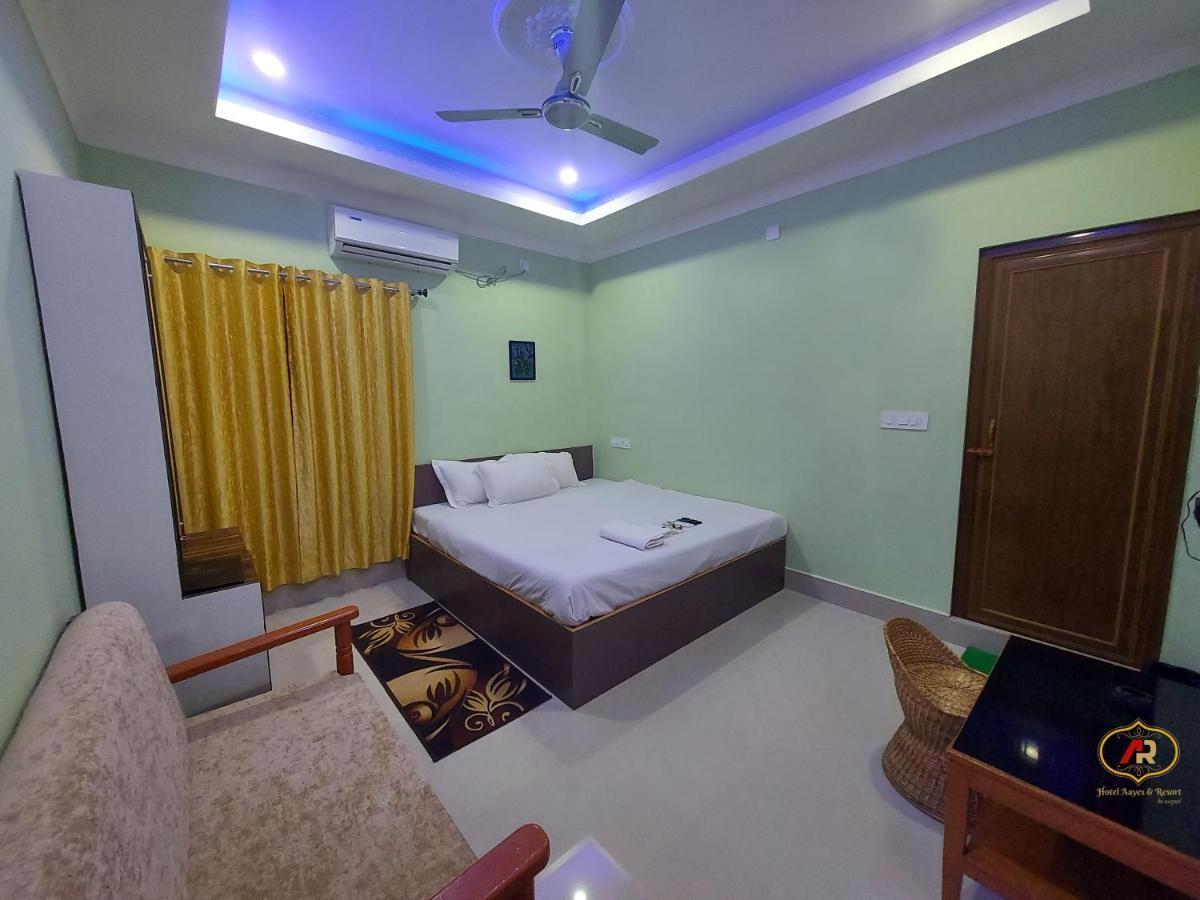 Hotel Aayes And Resort Shānti Niketan Exterior foto
